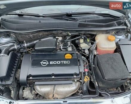 Серый Опель Астра, объемом двигателя 1.6 л и пробегом 257 тыс. км за 4650 $, фото 13 на Automoto.ua