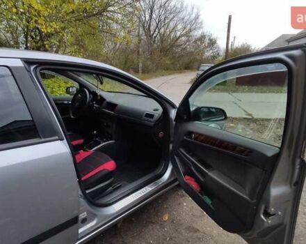 Серый Опель Астра, объемом двигателя 1.4 л и пробегом 327 тыс. км за 4400 $, фото 16 на Automoto.ua