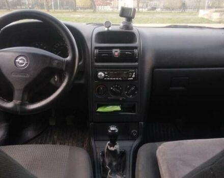 Серый Опель Астра, объемом двигателя 1.36 л и пробегом 202 тыс. км за 3200 $, фото 2 на Automoto.ua