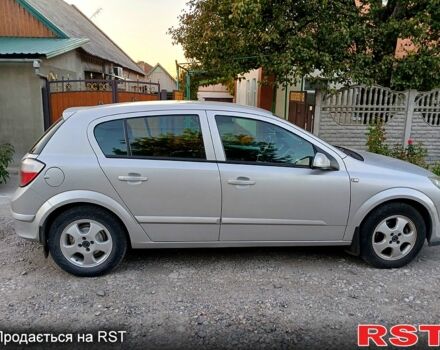 Серый Опель Астра, объемом двигателя 1.4 л и пробегом 172 тыс. км за 5500 $, фото 1 на Automoto.ua