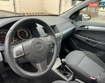 Серый Опель Астра, объемом двигателя 1.6 л и пробегом 259 тыс. км за 5100 $, фото 24 на Automoto.ua