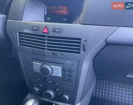 Серый Опель Астра, объемом двигателя 1.8 л и пробегом 196 тыс. км за 6500 $, фото 20 на Automoto.ua