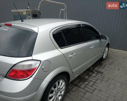 Сірий Опель Астра, об'ємом двигуна 1.6 л та пробігом 235 тис. км за 3600 $, фото 2 на Automoto.ua