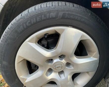 Серый Опель Астра, объемом двигателя 1.6 л и пробегом 326 тыс. км за 5300 $, фото 1 на Automoto.ua