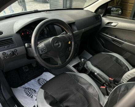 Серый Опель Астра, объемом двигателя 1.7 л и пробегом 250 тыс. км за 3999 $, фото 13 на Automoto.ua