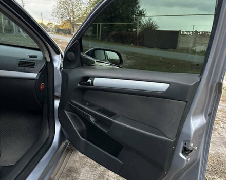 Серый Опель Астра, объемом двигателя 1.6 л и пробегом 264 тыс. км за 4500 $, фото 9 на Automoto.ua