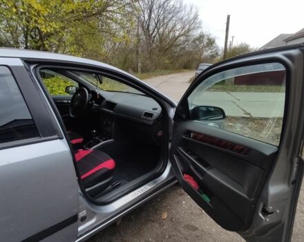 Серый Опель Астра, объемом двигателя 1.4 л и пробегом 327 тыс. км за 4400 $, фото 18 на Automoto.ua