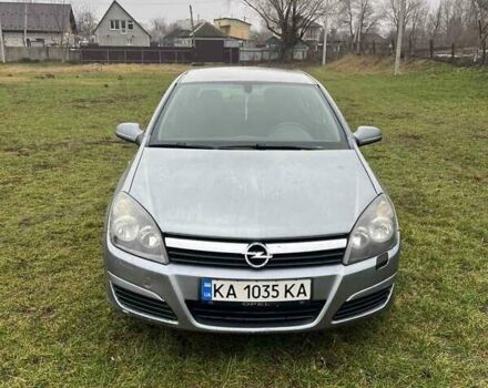 Серый Опель Астра, объемом двигателя 1.7 л и пробегом 350 тыс. км за 3700 $, фото 5 на Automoto.ua