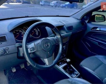 Серый Опель Астра, объемом двигателя 1.9 л и пробегом 433 тыс. км за 4400 $, фото 6 на Automoto.ua