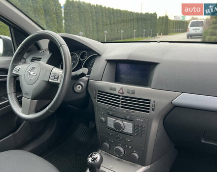 Серый Опель Астра, объемом двигателя 1.6 л и пробегом 259 тыс. км за 5100 $, фото 33 на Automoto.ua