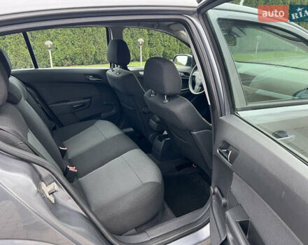 Серый Опель Астра, объемом двигателя 1.6 л и пробегом 259 тыс. км за 5100 $, фото 25 на Automoto.ua