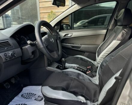 Серый Опель Астра, объемом двигателя 1.7 л и пробегом 250 тыс. км за 3999 $, фото 11 на Automoto.ua