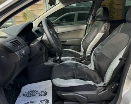 Серый Опель Астра, объемом двигателя 1.7 л и пробегом 250 тыс. км за 3999 $, фото 10 на Automoto.ua