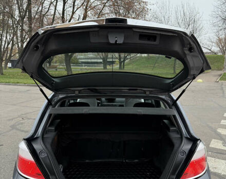 Серый Опель Астра, объемом двигателя 1.6 л и пробегом 180 тыс. км за 6350 $, фото 7 на Automoto.ua