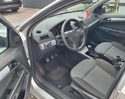 Серый Опель Астра, объемом двигателя 1.4 л и пробегом 185 тыс. км за 4050 $, фото 5 на Automoto.ua