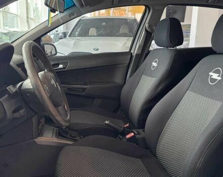 Серый Опель Астра, объемом двигателя 1.4 л и пробегом 215 тыс. км за 4100 $, фото 8 на Automoto.ua