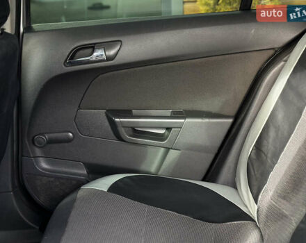 Серый Опель Астра, объемом двигателя 1.69 л и пробегом 250 тыс. км за 3999 $, фото 40 на Automoto.ua