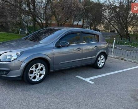 Серый Опель Астра, объемом двигателя 1.9 л и пробегом 433 тыс. км за 4400 $, фото 4 на Automoto.ua