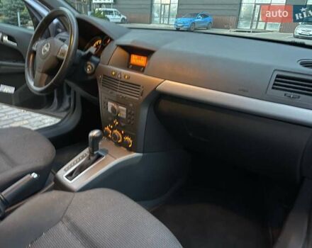 Серый Опель Астра, объемом двигателя 1.8 л и пробегом 175 тыс. км за 5900 $, фото 29 на Automoto.ua