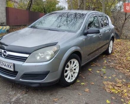 Серый Опель Астра, объемом двигателя 1.4 л и пробегом 327 тыс. км за 4400 $, фото 6 на Automoto.ua