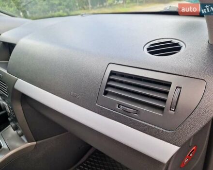 Серый Опель Астра, объемом двигателя 1.8 л и пробегом 119 тыс. км за 6600 $, фото 37 на Automoto.ua