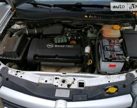 Серый Опель Астра, объемом двигателя 1.6 л и пробегом 233 тыс. км за 5100 $, фото 2 на Automoto.ua