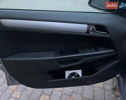 Серый Опель Астра, объемом двигателя 1.8 л и пробегом 175 тыс. км за 6200 $, фото 23 на Automoto.ua