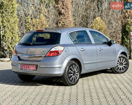 Опель Астра 2005 в Ивано-Франковске на Automoto.ua Серый Опель Астра, объемом двигателя 1.8 л и пробегом 155 тыс. км за 6350 $, фото 39 на Automoto.ua
