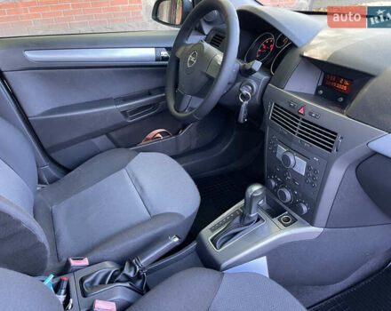 Серый Опель Астра, объемом двигателя 1.8 л и пробегом 196 тыс. км за 6500 $, фото 21 на Automoto.ua