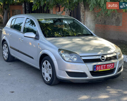 Серый Опель Астра, объемом двигателя 1.8 л и пробегом 196 тыс. км за 6500 $, фото 1 на Automoto.ua