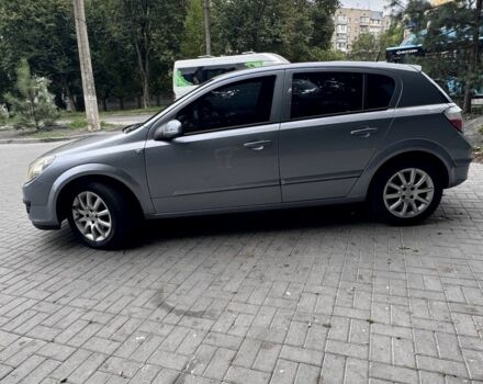 Серый Опель Астра, объемом двигателя 1.6 л и пробегом 187 тыс. км за 4500 $, фото 1 на Automoto.ua