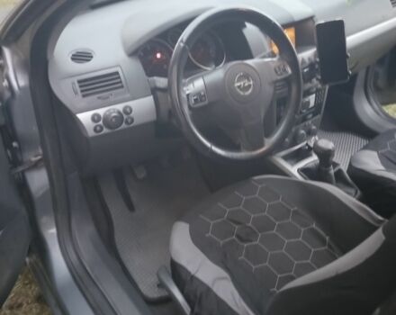 Серый Опель Астра, объемом двигателя 1.2 л и пробегом 325 тыс. км за 3750 $, фото 5 на Automoto.ua