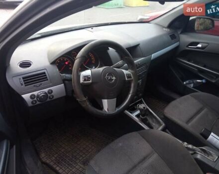 Серый Опель Астра, объемом двигателя 1.8 л и пробегом 333 тыс. км за 2450 $, фото 3 на Automoto.ua