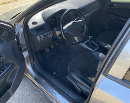 Опель Астра 2006 в Кривом Роге на Automoto.ua Серый Опель Астра, объемом двигателя 1.36 л и пробегом 280 тыс. км за 5000 $, фото 8 на Automoto.ua