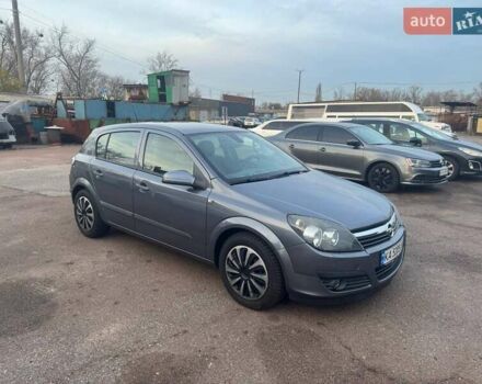 Серый Опель Астра, объемом двигателя 1.6 л и пробегом 233 тыс. км за 4800 $, фото 2 на Automoto.ua