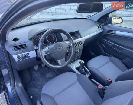 Серый Опель Астра, объемом двигателя 1.6 л и пробегом 220 тыс. км за 5350 $, фото 35 на Automoto.ua