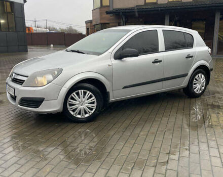 Серый Опель Астра, объемом двигателя 1.6 л и пробегом 140 тыс. км за 3899 $, фото 1 на Automoto.ua