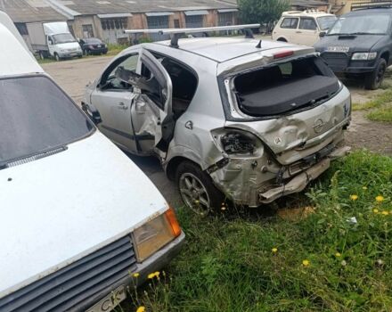 Серый Опель Астра, объемом двигателя 1.4 л и пробегом 123 тыс. км за 1300 $, фото 3 на Automoto.ua