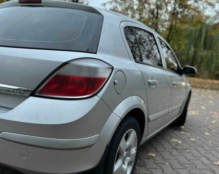 Серый Опель Астра, объемом двигателя 1.6 л и пробегом 248 тыс. км за 4600 $, фото 5 на Automoto.ua