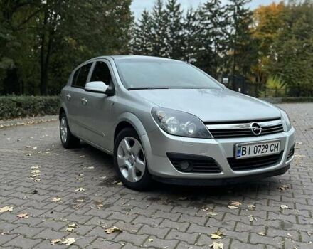 Серый Опель Астра, объемом двигателя 1.6 л и пробегом 248 тыс. км за 4400 $, фото 2 на Automoto.ua