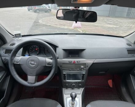 Опель Астра 2006 в Кривом Роге на Automoto.ua Серый Опель Астра, объемом двигателя 1.6 л и пробегом 343 тыс. км за 5000 $, фото 9 на Automoto.ua