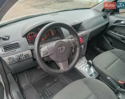 Сірий Опель Астра, об'ємом двигуна 1.4 л та пробігом 285 тис. км за 3800 $, фото 5 на Automoto.ua