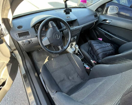 Серый Опель Астра, объемом двигателя 1.6 л и пробегом 236 тыс. км за 3900 $, фото 6 на Automoto.ua