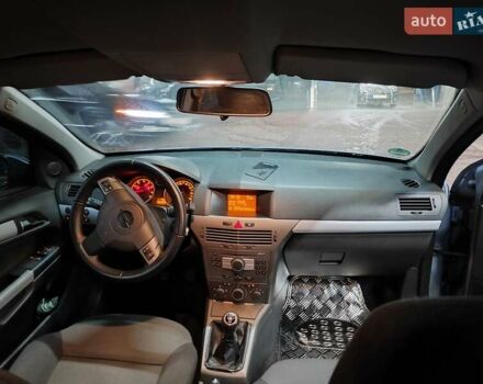 Серый Опель Астра, объемом двигателя 1.4 л и пробегом 257 тыс. км за 4499 $, фото 2 на Automoto.ua