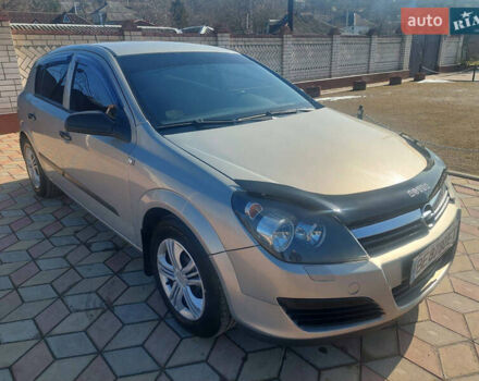 Серый Опель Астра, объемом двигателя 1.4 л и пробегом 200 тыс. км за 4150 $, фото 2 на Automoto.ua