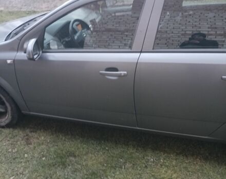 Серый Опель Астра, объемом двигателя 1.2 л и пробегом 325 тыс. км за 3750 $, фото 3 на Automoto.ua