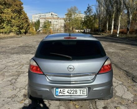 Серый Опель Астра, объемом двигателя 1.7 л и пробегом 270 тыс. км за 3750 $, фото 4 на Automoto.ua