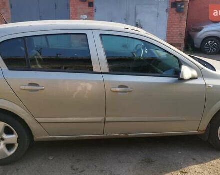 Опель Астра 2006 в Киеве на Automoto.ua Серый Опель Астра, объемом двигателя 1.6 л и пробегом 280 тыс. км за 4200 $, фото 2 на Automoto.ua