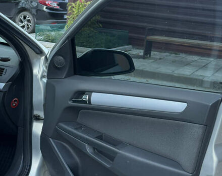 Серый Опель Астра, объемом двигателя 1.6 л и пробегом 287 тыс. км за 4700 $, фото 26 на Automoto.ua