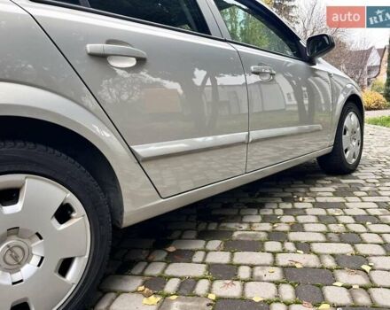 Серый Опель Астра, объемом двигателя 1.6 л и пробегом 160 тыс. км за 4999 $, фото 29 на Automoto.ua